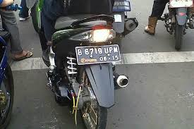Aug 13, 2021 · tahun 2022, plat nomor indonesia bakal ganti warna jadi putih! Jangan Ganti Mika Dan Lampu Rem Motor Warna Putih Ini Alasannya