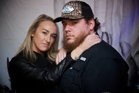 Luke hails from huntersville, north carolina, u.s. Luke Combs Age Wiki Net Worth Bio Height Wife