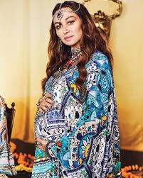 Ahead, we will also know about camilla franks dating, affairs, marriage, birthday, body measurements, wiki, facts, and much more. Australian Fashion Designer Camilla Franks Announces Cancer Diagnosis Smooth