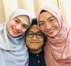 Gruaja shtatzënë Malajziane gjen NUSE të dytë për BURRIN e saj që të  kujdeset për to