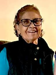 Nunca muere quien supo vivir y ha dejado en la tierra hermosos recuerdos,  tus enseñanzas y amor estarán siempre presentes en nuestra memoria. Se les  invita a una misa para honrar la