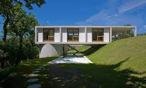 A community based around the building, set up, and use of home servers for a variety of purposes. Large Homes Small Footprint House Plans 46873