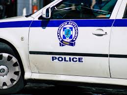 Demnach sollen sich die beiden erst mit textnachrichten bekriegt haben, ehe sie sich angeblich im wohnzimmer gegenüberstanden und caroline c. Junge Britische Frau Erwurgt Vor Kind Wahrend Des Einbruchs In Athen Zu Tode The Aktuelle News