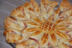 Feuillete Soleil Jambon Gruyere Maman Ca Deborde Recettes De Cuisine Tarte Soleil Apero Recette Pate Feuillete