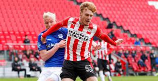 Grundlage für erfolge brachten aber schon spieler willy van der kuijlen. Live Gehavend Heerenveen Houdt Psv Na Spannende Tweede Helft Op 2 2 Gesloten Voetbalprimeur Nl