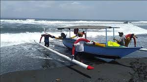 Bermimpi di atas kapal adalah mimpi yang indah. Arti Mimpi Naik Perahu Naik Bareng Keluarga Ternyata Pertanda Baik Tribun Bali