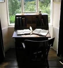 This World Is But A Canvas To Our Imagination Essay William Wordsworth S Writing Desk At Dove Cottage Writing Space Writing Retreat Writing Desk