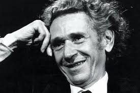 Siglo en la brisa: Sobre el Grupo Alatorre (Guión radiofónico)