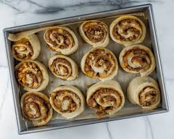 Vegan Sourdough Apple Cinnamon Rolls No Egg And No Butter Make It Dough Apple Cinnamon Rolls Cinnamon Rolls Cinnamon Apples