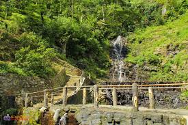 Air terjun kedung ombo, di papasan air terjun nggembong, di srikandang air terjun ndayong, di somosari air terjun nyamplungan, di karimunjawa air terjun grenjengan, di lokasi terletak di dukuh kedawung, desa somosari, kecamatan batealit, kabupaten jepara, propinsi jawa tengah. Air Terjun Grenjengan Srikandang Kabupaten Jepara Jawa Tengah 12 Tempat Wisata Di Pati Jawa Tengah Paling Menarik