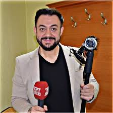 2013 yılı itibariyle, hüseyin kağıt' ın 200'e yakın şarkısı bulunmaktadır. Benimle Soyle Sunucusu Juri Uyeleri Ve Yarismacilari Tam Liste Dizi Seti