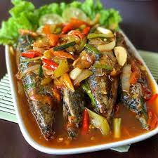 Resep Pindang Bumbu Sarden Bikin Diet Gagal Total Resep Spesial Resep Masakan Resep Ikan Resep Sarden