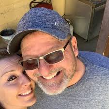 Hi Sweetie nice Bellybutton 😘