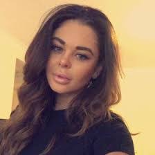 Alanna Cooper's Instagram, Twitter & Facebook