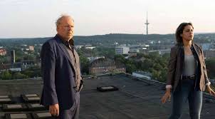 Roiter and zorowski have to prevent a catastrophe with party pills shortly before the love parade. Tv Kommissar Das Sagt Axel Milberg Zu Seinem Neuen Tatort Aus Kiel