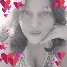 Bueno, antes de que Ruby Perez se subiera el escenario, el pedazo de techo  ya se estaba cayendo incluso hay vídeos donde antes del Show estaba  recogiendo partes blancas del del techo