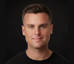 Ecom North: An eCommerce collective built by founders, for founders.