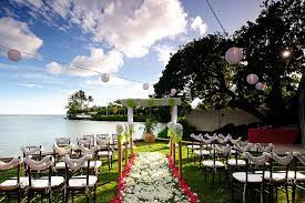 Best Wedding Venues On Oahu Hawaii Com Beach Wedding Locations Wedding Venues Hawaii Oahu Wedding Venues