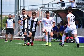 Flashscore.com.tr manisa fk sayfası canlı skorlar, maç sonuçları, puan durumu ve maç bilgilerini (gol atan oyuncular, kırmızı kartlar,.) sunar. U 17 Futbol Takimimizdan Bol Gollu Galibiyet 4 2 Manisa Futbol Kulubu