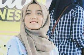 Millennialantibokek gabung grup millennial anti bokek, gratis ! Foto Pesona Wirda Mansur Matamata Com