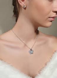 Pendentif Papillon Et Strass Pour Bijou De Mariee Avec Strass Clous Boucles D Oreilles