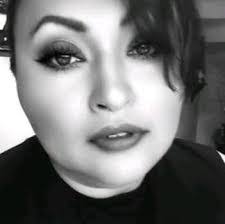 Diane Dewitt's Instagram, Twitter & Facebook