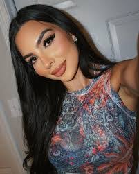 Amanda Ibarra's Instagram, Twitter & Facebook