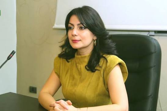 Mütəxəssis Məhsəti Hüseynova - FOTOBAZA Pravda.az