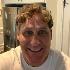 Roger Wingate's Instagram, Twitter & Facebook