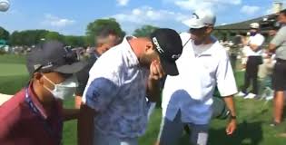 Jon rahm was withdrawn from the memorial after his third round saturday because of a positive coronavirus test. Jon Rahm Forced To Withdraw From Memorial With 6 Stroke Lead Due To Positive Covid 19 Test Leading To Emotional And Confused Scene