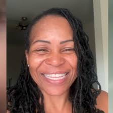 Ooh, this Dance Hustle Stretch session with DeNitra Johnson Jasmie Sharrel  and Maja White was a great way to get moving this morning💪🏾💃🏾🦵🏾  There's some AMAZINGLY, Dynamic Fitness coaches in this area