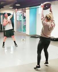 emily bett rickards arrow workout arrow workout emily bett rickards marvel and dc crossover
