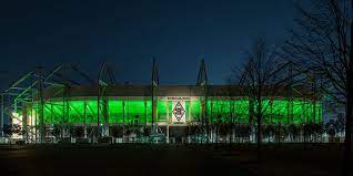 Poziom rozgrywek piłki nożnej w niemczech). Stadion Borussia Park Borussia Monchengladbach