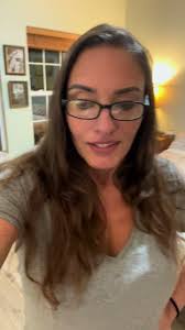 @Heidi Gardner so confusing lol send help. #heidigardner #hiltonheadheidi  #heidigardnerhhi #hiltonhead #blufftonsc #paint #painting #southcarolina  #sendhelp