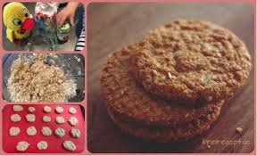 Haferflockenkekse Fur Baby Und Kleinkind Ohne Zucker Und Vegan Aus Nur 2 Zutaten Selber Backen Haferflockenkekse Hafer Kekse Rezept Kekse
