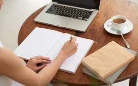 How To Become An Editor? | Ehlion