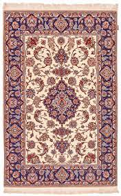 Sie ist 132 meter lang und 20 meter breit und dient gleichzeitig als damm, daher hat sie ein schleusentor. Isfahan Teppich Nur Fur Sammler Kenner A1618