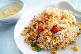 Nasi goreng bisa dibuat dengan beragam bahan, yang meliputi semua jenis sayuran, daging, dan telur. Resep Membuat Nasi Goreng Lezat Dan Sehat Dengan Bahan Dasar Kunyit Mantra Sukabumi