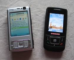 Nokia N95 vs Samsung D900