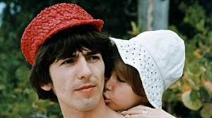 Nun gibt es neue details zum tod des großen schauspielers update vom 28. George Harrison Das Unterschatzte Genie Playback Nachtmix Bayern 2 Radio Br De