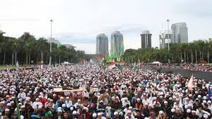 Majlis sambutan maulid kubro nabi besar muhammad صلى الله via pondokhabib.wordpress.com. Rayakan Maulid Nabi Bid Ah Begini Tanggapan Quraish Shihab Suara Jakarta