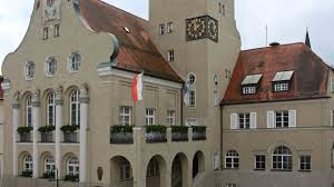 Simbach wird berührt von der b 12, die künftig zur a 94 ausgebaut werden soll, welche ins rund 50 km entfernte passau und in. Simbach Am Inn Csu