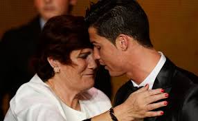 Enorme susto en la familia de cristiano ronaldo (35). Wm Qualifikation Die Schwangere Mama Trank Warmes Bier Um Ihn Abzutreiben 7 Unbekannte Episoden Zu Cr7