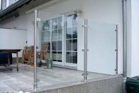 Der Glaszaun Transvent Eignet Sich Als Windschutz Und Abschluss Einer Terrasse Windschutz Terrasse Glaszaun Windschutz