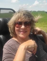 Cindy Voss's Instagram, Twitter & Facebook