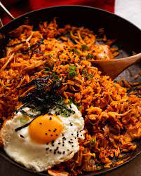 This customizable dish is so quick, so easy and, although i'm showing you how to make chicken fried rice, i usually use whatever we've got on hand in the fridge or freezer. Kimchi Fried Rice Recipetin Eats