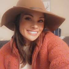 Dear Heather Knudson Heather Evans congratulations for 333k family, thanks  for your huge love , it means so much to a creator struggling in this  platform to establish her position such that