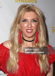 Erin Lacey's Instagram, Twitter & Facebook