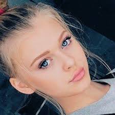Loren Gray Bio Facts Family Famous Birthdays That loren is singer loren gray, 17, who has 39.6 million followers on tiktok and earned popularity for lip tiktok star loren gray makes a cameo in taylor swift's new music video for the man. loren gray bio facts family