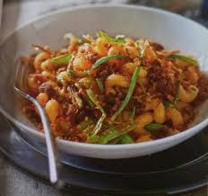 Rovello 18's puntarelle pasta with guanciale and pecorino. Pasta Con Salsiccia E Puntarelle L Alchimista Dei Sapori
